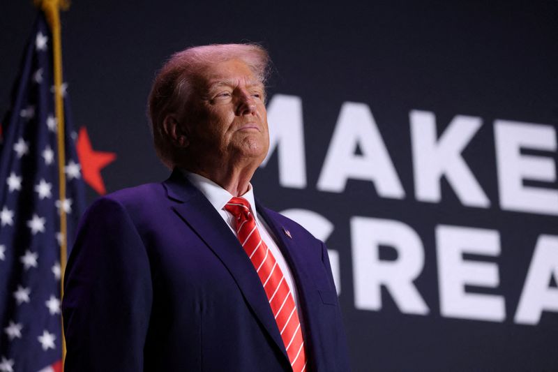 &copy; Reuters. FILE PHOTO: Former U.S. President and current Republican presidential candidate Donald Trump attends a campaign rally in Sioux City, Iowa, U.S. October 29, 2023.  REUTERS/Scott Morgan/File Photo