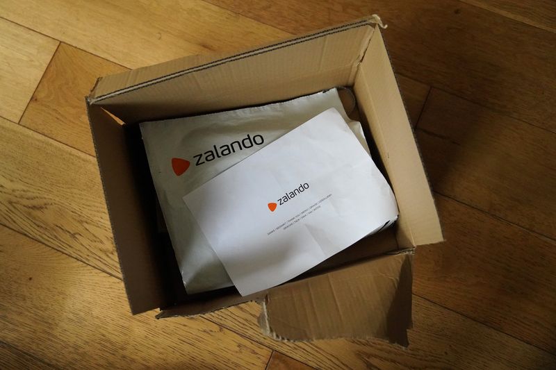 &copy; Reuters. FILE PHOTO: Zalando packaging from an online delivery is seen discarded in a cardboard box in Galway, Ireland, August 27, 2020. Picture taken August 27, 2020. REUTERS/Clodagh Kilcoyne/File Photo