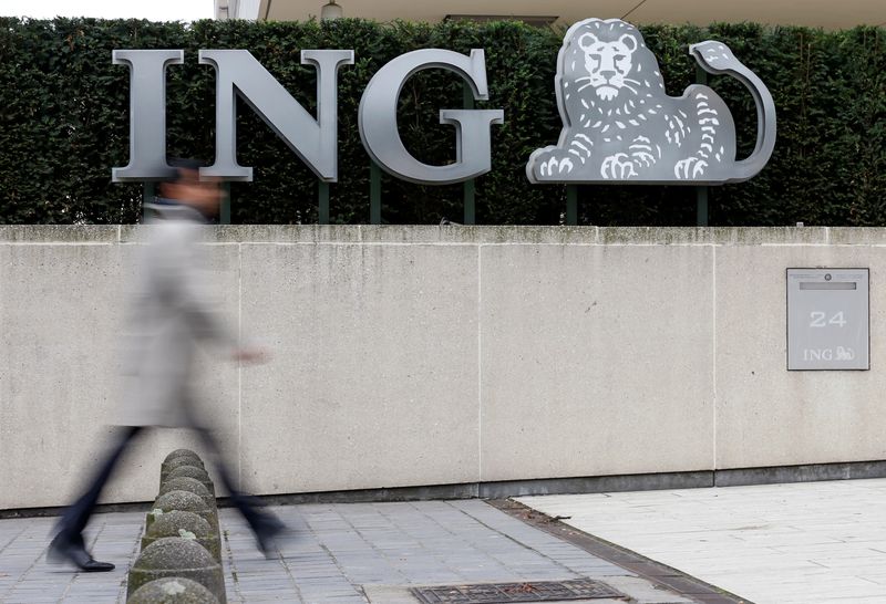 &copy; Reuters. FILE PHOTO: A pedestrian walks past the logo of ING bank by the group's main office in Brussels, Belgium, October 3, 2016. REUTERS/Francois Lenoir/File Photo