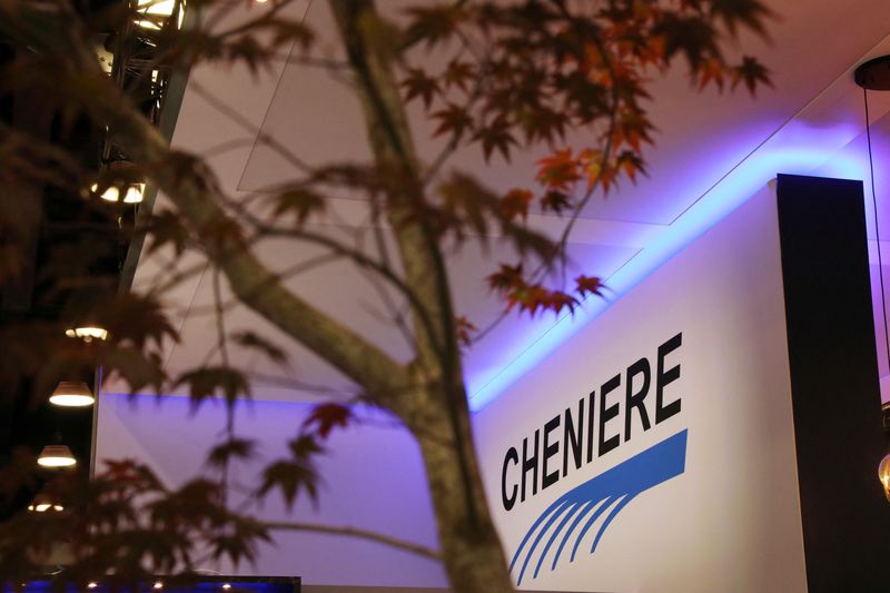 &copy; Reuters. FILE PHOTO: A tree decorates the lounge of Houston-based liquefied natural gas company Cheniere during the LNG 2023 energy trade show in Vancouver, British Columbia, Canada, July 13, 2023. REUTERS/Chris Helgren