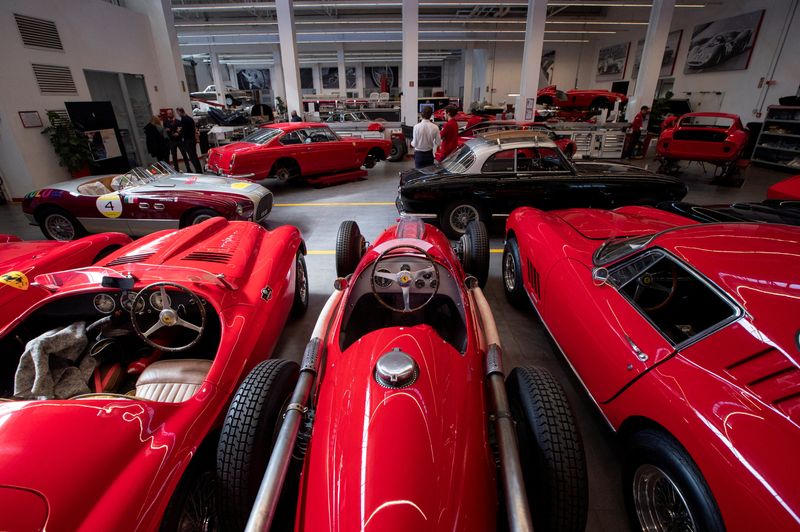 &copy; Reuters. Ferrari Classiche cars are pictured in a garage at the Ferrari factory in Maranello, Italy, April 6, 2023. REUTERS/Alessandro Garofalo/File photo