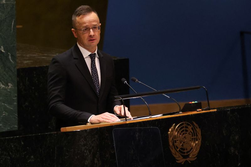 &copy; Reuters. وزير خارجية المجر بيتر سيارتو يتحدث خلال اجتماع للجمعية العامة للأمم المتحدة في نيويورك يوم 23 فبراير شباط 2023. تصوير: مايك سيجار - رويترز.