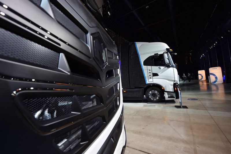 &copy; Reuters. FILE PHOTO: The new Nikola Battery Electric 3 truck exhibited during a news conference in Turin, Italy, July 13, 2022. REUTERS/Massimo Pinca/File Photo