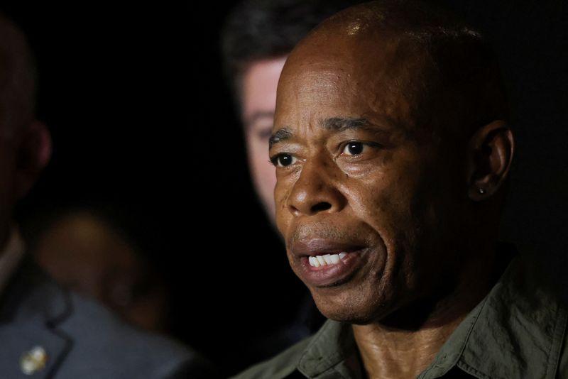 &copy; Reuters. New York City Mayor Eric Adams delivers a statement about the irregular migratory situation in the Darien Gap, during his visit to Colombia in Bogota, Colombia October 7, 2023. REUTERS/Luisa Gonzalez