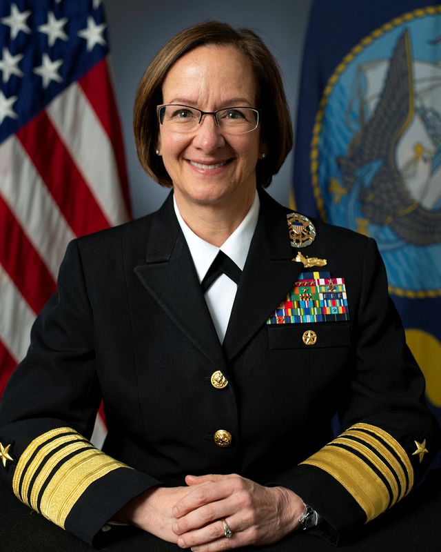 © Reuters. U.S. Navy Admiral Lisa Franchetti poses in an undated handout photo, obtained by Reuters on November 2, 2023.    U.S. Department of Defense/Handout via REUTERS