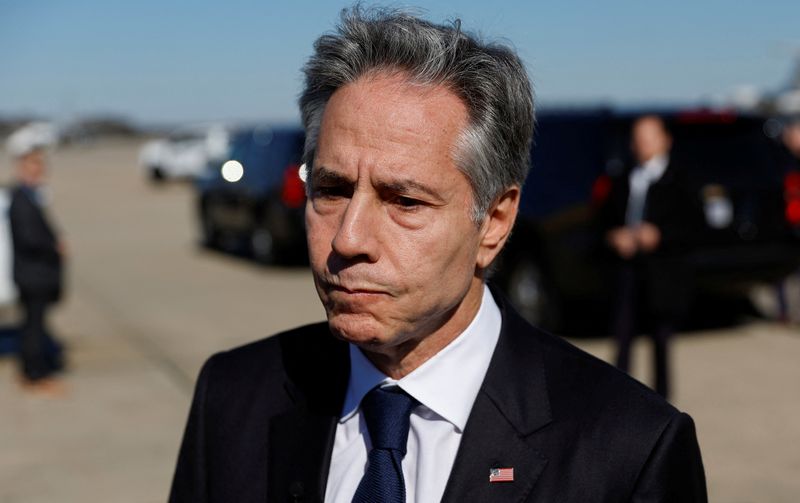 &copy; Reuters. U.S. Secretary of State Antony Blinken speaks to reporters about the war between Israel and Hamas and the situation in Gaza as he boards his aircraft to depart Washington on travel to the Middle East and Asia at Joint Base Andrews, Maryland, U.S., Novembe