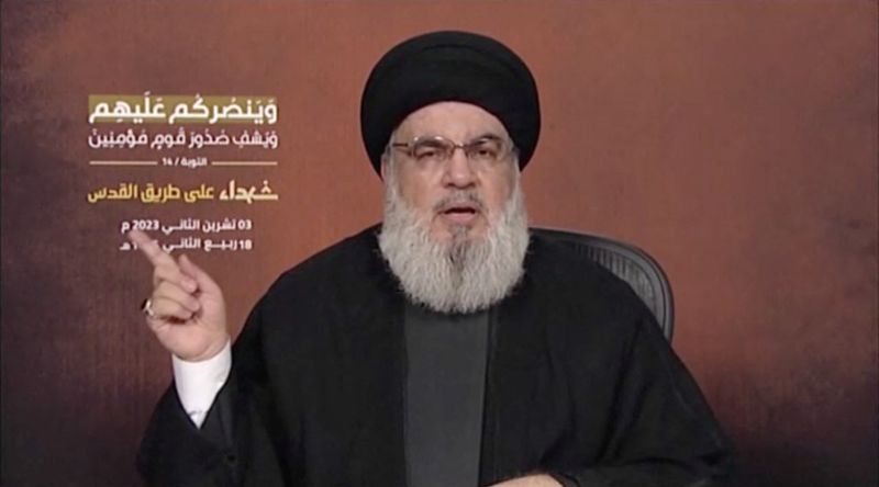 &copy; Reuters. Il leader di Hezbollah Nasrallah durante il suo primo discorso dallo scoppio della guerra tra Israele e Hamas da una località non specificata in Libano in questa istantanea del video ottenuta il 3 novembre 2023. Al-Manar via REUTERS