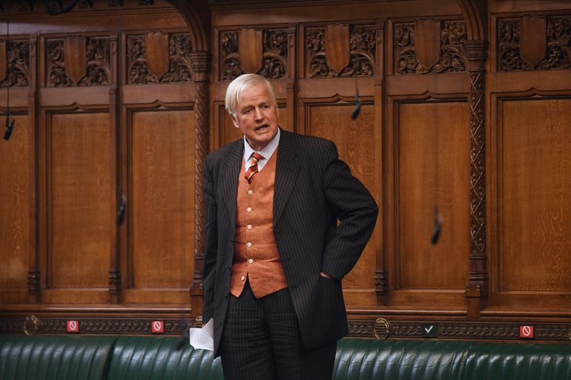 &copy; Reuters.  بوب ستيوارت عضو حزب المحافظين يتحدث خلال استجواب عاجل في مجلس العموم البريطاني في لندن. صورة من أرشيف رويترز.
