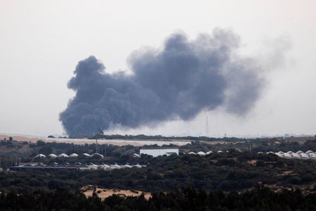 Hamas govt says Israeli strike on camp kills 38; Arab world, US split on ceasefire By Reuters