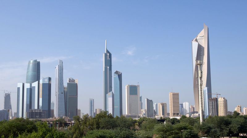&copy; Reuters. مشهد عام لمدينة الكويت في صورة من أرشيف رويترز.