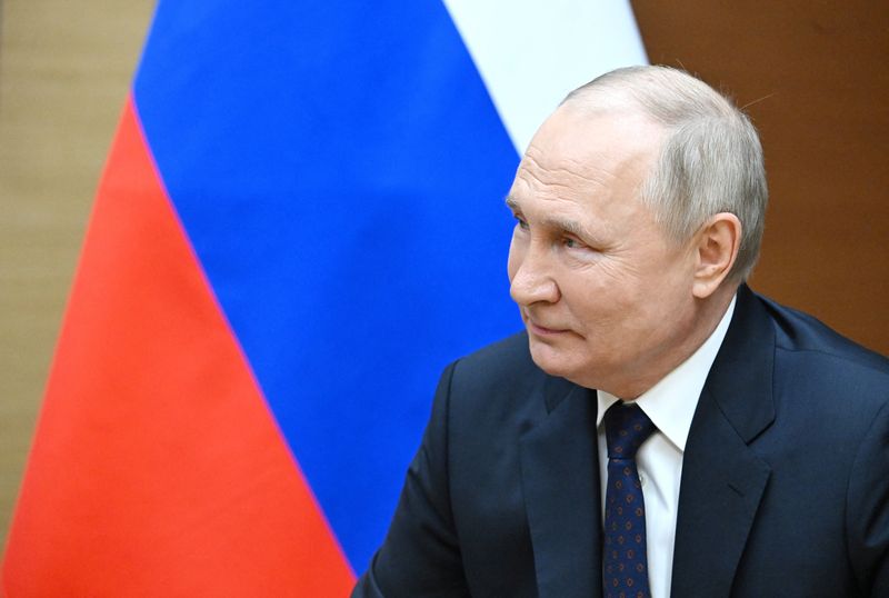 &copy; Reuters. الرئيس الروسي فلاديمير بوتين خلال لقاء بموسكو في الثاني من نوفمبر تشرين الثاني 2023. صورة لرويترز من وكالة سبوتنيك الروسية للأنباء.