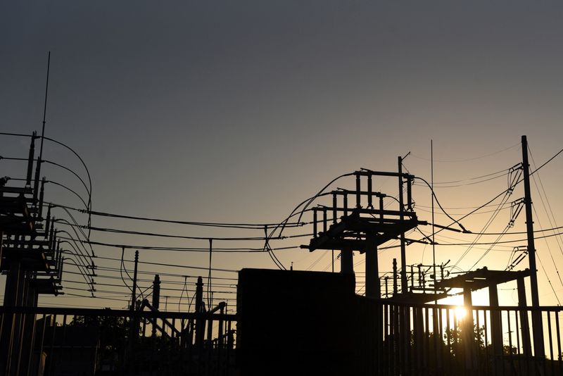 &copy; Reuters. A general view of electric lines as demand for power surges during a period of hot weather in Houston, Texas, U.S. June 27, 2023. REUTERS/Callaghan O’Hare