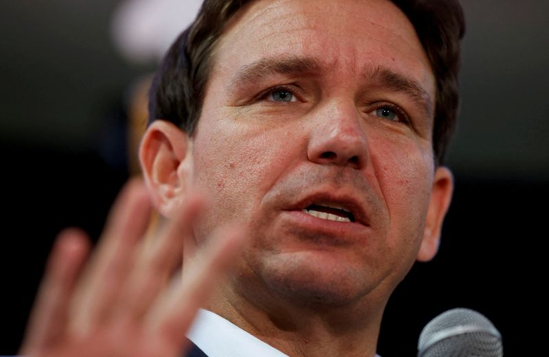 &copy; Reuters. FILE PHOTO: Republican presidential candidate and Florida Governor Ron DeSantis speaks during a campaign event in Murrells Inlet, South Carolina, U.S., October 20, 2023. REUTERS/Randall Hill/File Photo
