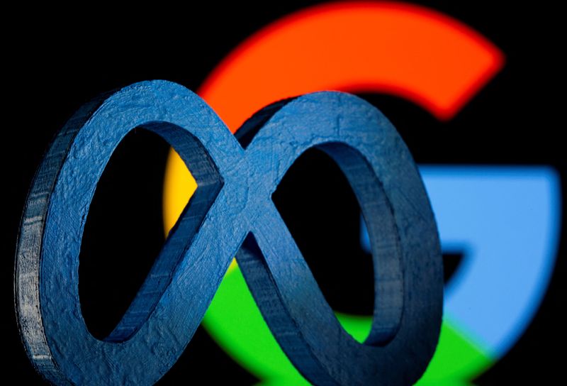© Reuters. FILE PHOTO: A 3D printed Facebook's new rebrand logo Meta is seen in front of displayed Google logo in this illustration taken on November 2, 2021. REUTERS/Dado Ruvic/Illustration/File Photo