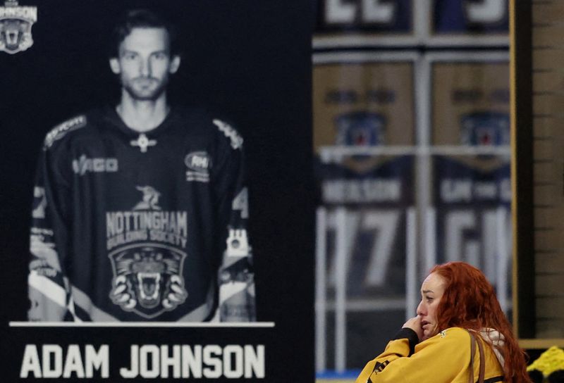 &copy; Reuters. Ice Hockey - Memorial for Nottingham Panthers' Adam Johnson - Motorpoint Arena, Nottingham, Britain - November 4, 2023 Fans are seen inside the stadium during the memorial for former Nottingham Panthers' Adam Johnson REUTERS/Isabel Infantes