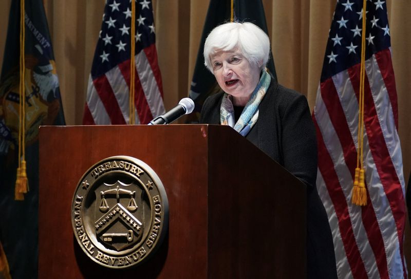 &copy; Reuters. U.S. Treasury Secretary Janet Yellen outlines the improvements the IRS will deliver to taxpayers in 2024, during remarks at IRS Headquarters in Washington, U.S., November 7, 2023. REUTERS/Kevin Lamarque