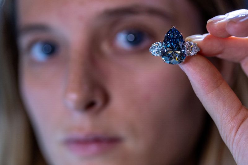 &copy; Reuters. Diamante azul conhecido como “Bleu Royal”
01/11/2023
REUTERS/Denis Balibouse