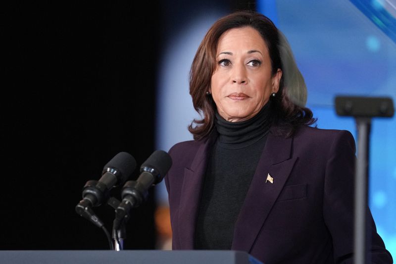 &copy; Reuters. U.S. Vice President Kamala Harris speaks about Artificial Intelligence during a press conference on the first day of the AI Safety Summit 2023, in London, Britain, November 1, 2023 REUTERS/Maja Smiejkowska/File Photo