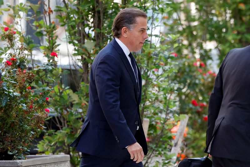 &copy; Reuters. FILE PHOTO: Hunter Biden, son of U.S. President Joe Biden, arrives at federal court to plead guilty to two misdemeanor charges of willfully failing to pay income taxes in Wilmington, Delaware, U.S., July 26, 2023. REUTERS/Jonathan Ernst/File Photo