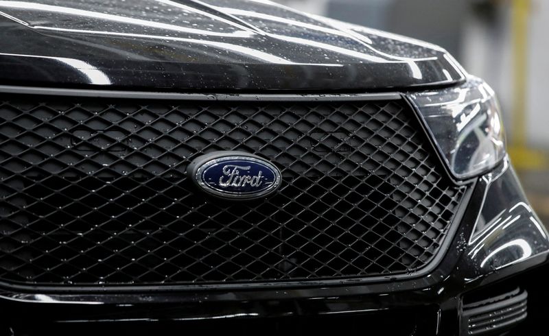 &copy; Reuters. FILE PHOTO: The logo of Ford is seen on a 2020 Ford Explorer car at Ford's Chicago Assembly Plant in Chicago, Illinois, U.S. June 24, 2019.  REUTERS/Kamil Krzaczynski/File Photo