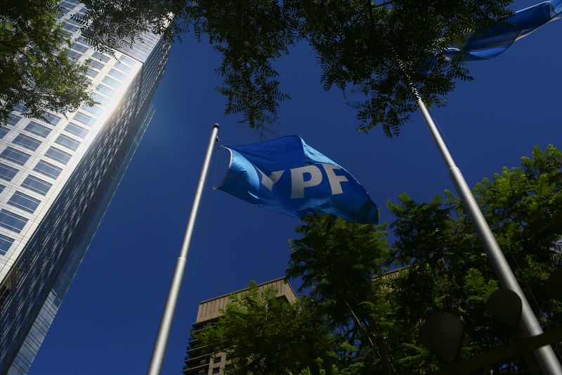 © Reuters. The headquarters of Argentina's state energy company YPF is seen in Buenos Aires, Argentina February 10, 2021. Picture taken February 10, 2021. REUTERS/Matias Baglietto