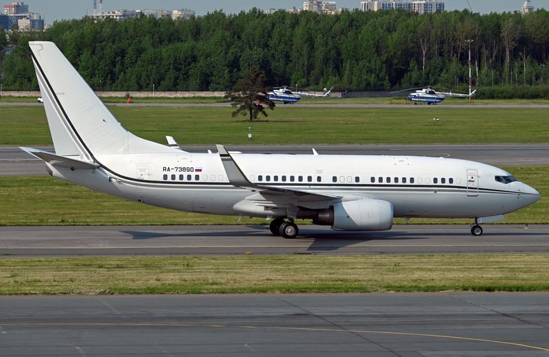 &copy; Reuters. FILE PHOTO: A view shows the Boeing 737-700 BBJ (plane number RA-73890) private aircraft on the tarmac of the Pulkovo International Airport in Saint Petersburg, Russia, June 14, 2023. REUTERS/Luba Ostrovskaya/File Photo