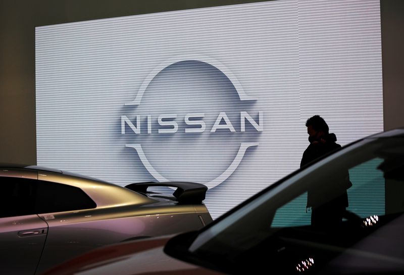 &copy; Reuters. A visitor is seen at Nissan Motor Corp.'s showroom in Tokyo, Japan November 11, 2020.  REUTERS/Issei Kato/File Photo