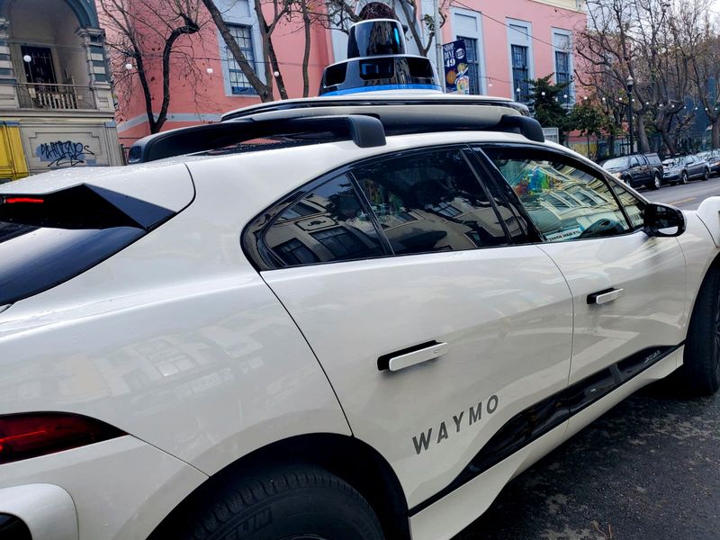 &copy; Reuters. FILE PHOTO: A Waymo rider-only robotaxi is seen during a test ride in San Francisco, California, U.S., December 9, 2022. REUTERS/Paresh Dave