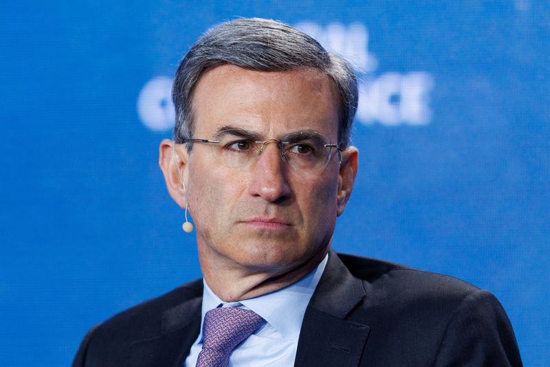 &copy; Reuters. FILE PHOTO: Peter Orszag, CEO of Financial Advisory, Lazard, speaks at the 2023 Milken Institute Global Conference in Beverly Hills, California, U.S., May 2, 2023. REUTERS/Mike Blake
