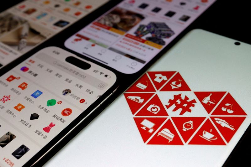&copy; Reuters. FILE PHOTO: The logo of e-commerce app Pinduoduo is displayed next to mobile phones displaying the app, in this illustration picture taken October 25, 2023. REUTERS/Florence Lo/Illustration/File Photo