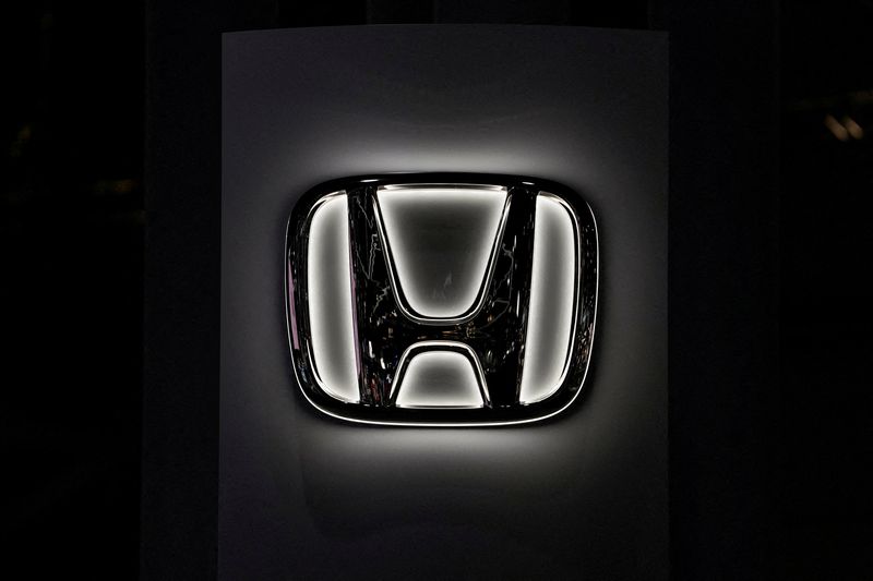 &copy; Reuters. FILE PHOTO: A Honda logo is seen during the New York International Auto Show, in Manhattan, New York City, U.S., April 5, 2023. REUTERS/David 'Dee' Delgado