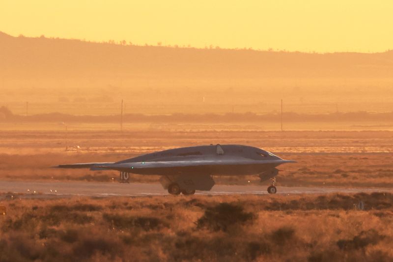 &copy; Reuters. The United States Air Force's B-21 "Raider", the long-range stealth bomber that can be armed with nuclear weapons, rolls onto the runway at Northrop Grumman's site at Air Force Plant 42, during its first flight, in Palmdale, California, U.S., November 10,