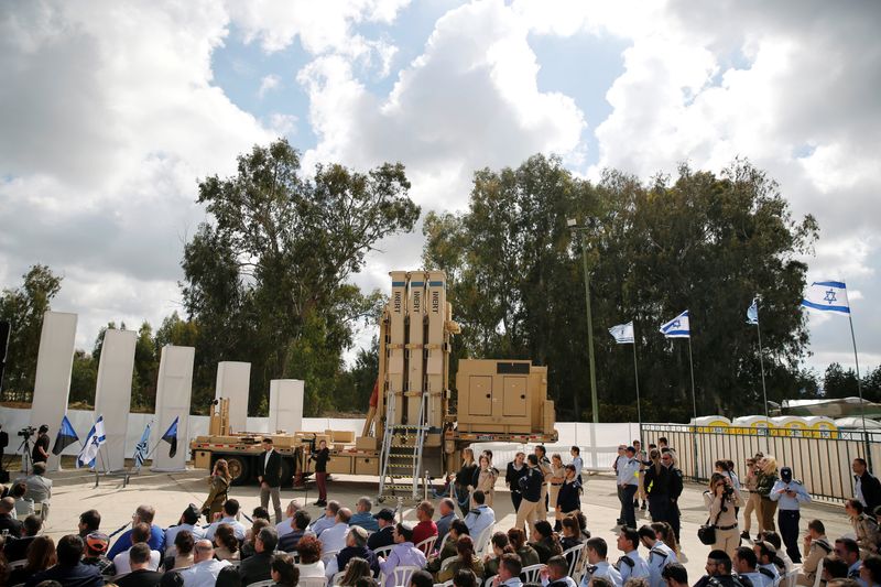 &copy; Reuters. Un système antimissile "Fronde de David" lors d'une présentations sur la base aérienne de Hatzor, dans le sud de l'Israël. /Photo prise le 2 avril 2017/REUTERS/Amir Cohen