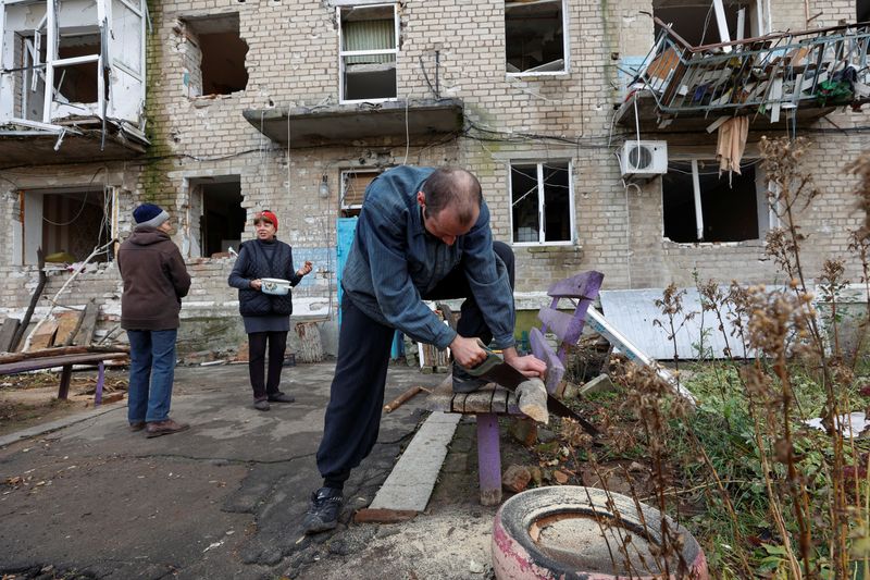 &copy; Reuters. 　ウクライナのハルシチェンコ・エネルギー相は１１日、公共放送を通じ、今年の冬を越すための「十分なエネルギー資源があり、安心している」と語った。ドネツク州で８日に撮影した資