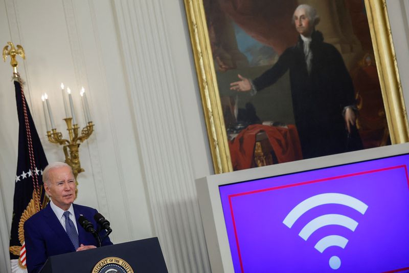 &copy; Reuters. FILE PHOTO: U.S. President Joe Biden announces a $42.45 billion national grant program for high-speed internet infrastructure deployment called the Broadband Equity Access and Deployment (BEAD) program, at the White House in Washington, U.S., June 26, 202