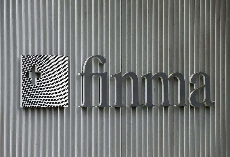 © Reuters. The logo of Swiss Financial Market Supervisory Authority FINMA is seen outside their headquarters in Bern, Switzerland April 5, 2016. REUTERS/Ruben Sprich/File photo