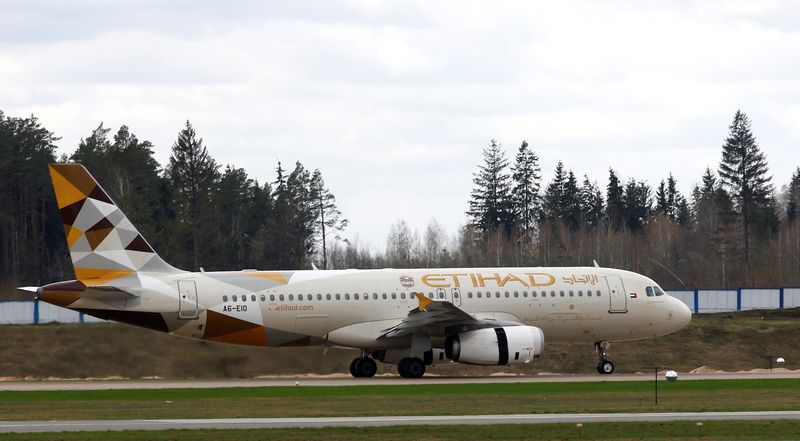 &copy; Reuters. FILE PHOTO: Etihad Airways Airbus A320-200 is seen at the National Airport Minsk, Belarus April 19, 2018.  REUTERS/Vasily Fedosenko/File photo