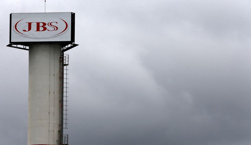 &copy; Reuters. The logo of Brazilian meatpacker JBS SA is seen in the city of Jundiai, Brazil June 1, 2017.  Picture taken June 1, 2017. REUTERS/Paulo Whitaker