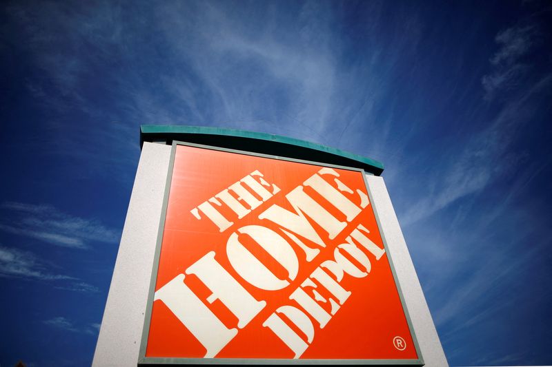 Home Depot relies on small projects to beat estimates as big spending falters