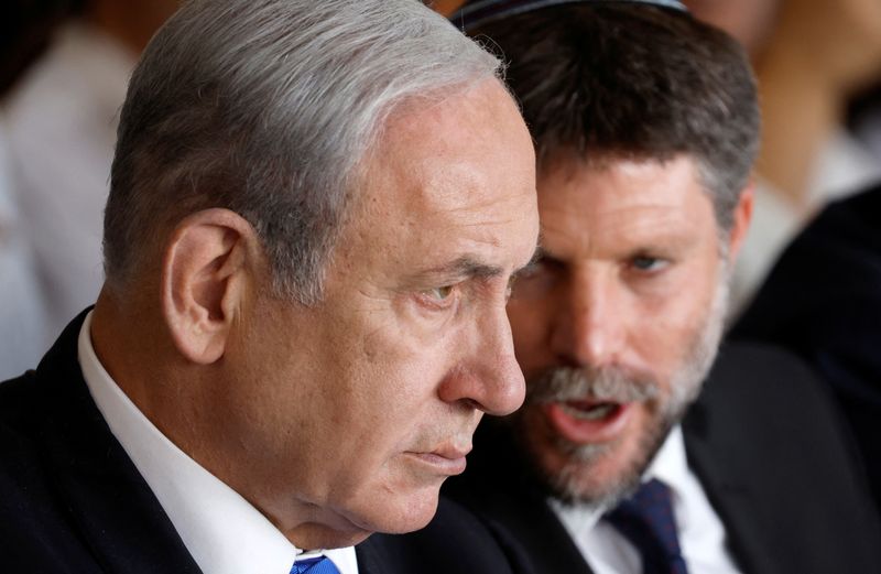 &copy; Reuters. Benjamin Netanyahu et son ministre des Finances d'extrême droite Bezalel Smotrich. /Photo prise le 17 août 2023/REUTERS/Amir Cohen