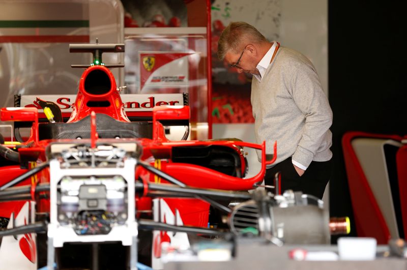 &copy; Reuters. Ross Brawn na garagem da Ferrari
13/07/2017
REUTERS/Andrew Boyers