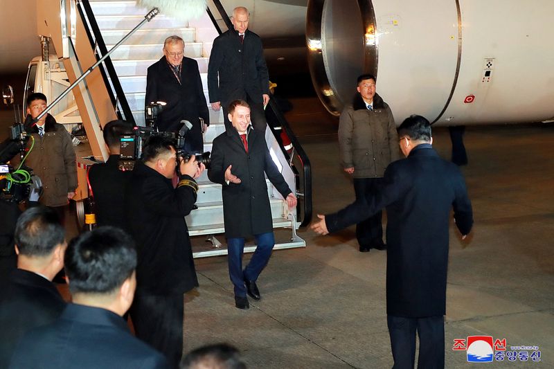 &copy; Reuters. A Russian delegation led by Alexander Kozlov, the minister of natural resources, arrives in Pyongyang to participate in the 10th meeting of the Trade, Economic and Scientific and Technological Cooperation Committee between the government of the Democratic