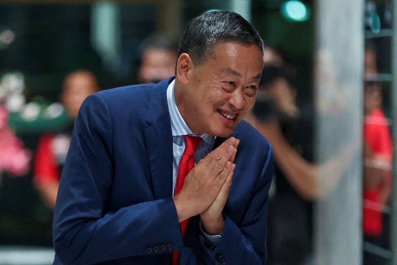 &copy; Reuters. FILE PHOTO: Pheu Thai's Srettha Thavisin gestures, after Thailand's parliament voted in favour of his prime ministerial candidacy, in Bangkok, Thailand August 22, 2023. REUTERS/Athit Perawongmetha/File Photo