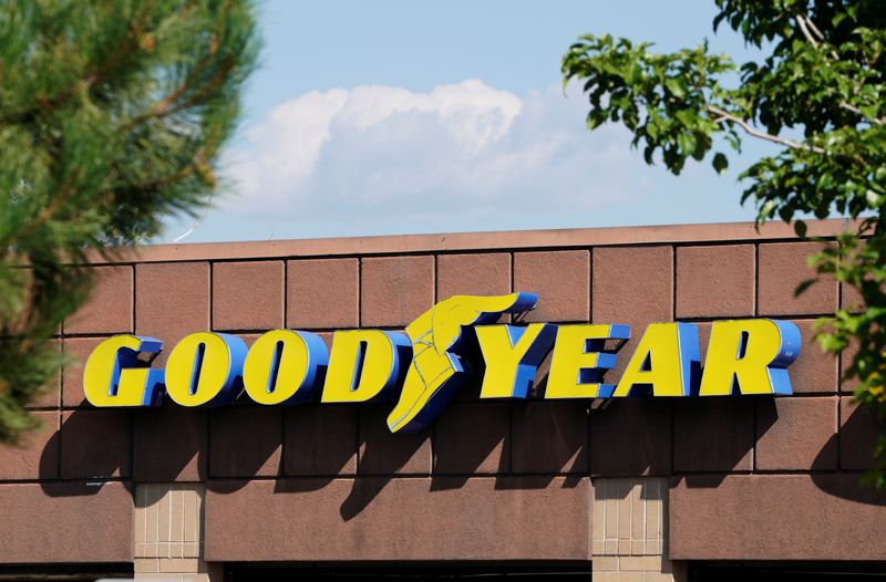 &copy; Reuters. FILE PHOTO: The Goodyear dealer in Westminster, Colorado United States July 28, 2017.  REUTERS/Rick Wilking