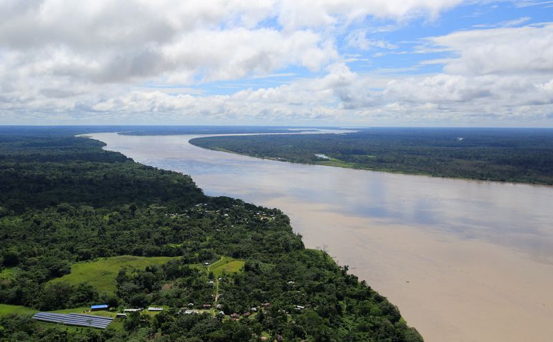 &copy; Reuters. FILE PHOTO: An aerial view of the Amazon river, before the signing of a document by Colombia's President Juan Manuel Santos that will allow for the conservation of the Tarapoto wetland complex in Amazonas, Colombia January 18, 2018. REUTERS/Jaime Saldarri