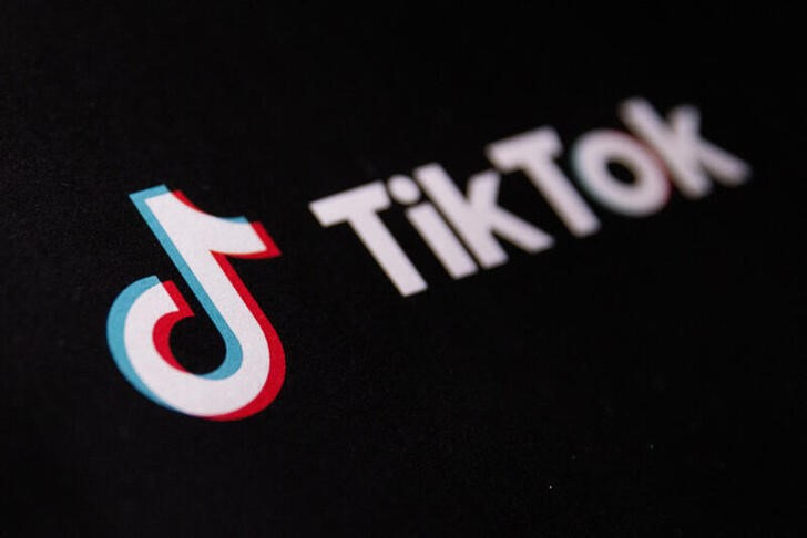 &copy; Reuters. １１月１６日、中国系短編動画投稿アプリ「ＴｉｋＴｏｋ（ティックトック）」は、米同時多発攻撃の首謀者で国際武装組織アルカイダ元指導者のウサマ・ビンラディン容疑者が２００２年