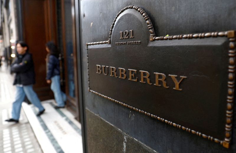 &copy; Reuters. FILE PHOTO: A Burberry store is seen in London, Britain, January 16, 2023.  REUTERS/Peter Nicholls/File Photo