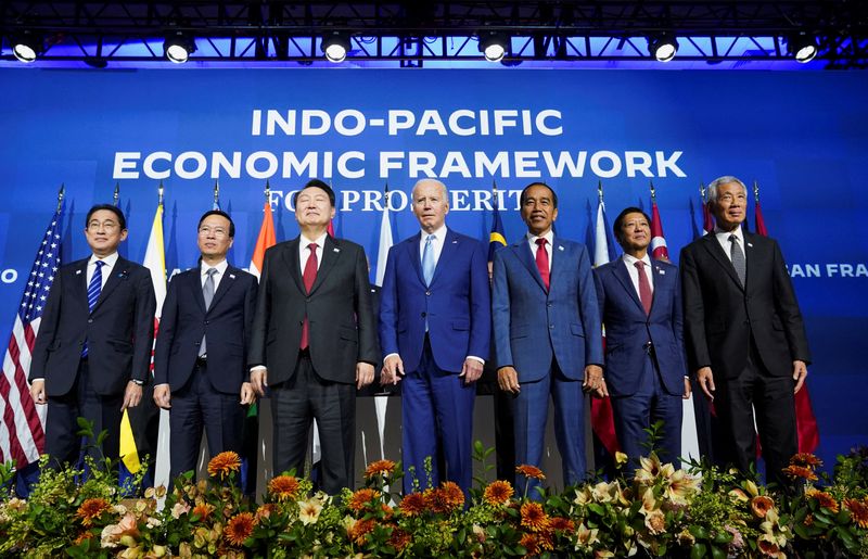 &copy; Reuters. FILE PHOTO: U.S. President Joe Biden, South Korea's President Yoon Suk Yeol, Japan's Prime Minister Fumio Kishida, Indonesian President Joko Widodo, Singapore Prime Minister Lee Hsien Loong, Vietnam President Vo Van Thuong and Philippines' President Bongb