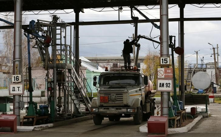 ロシアがガソリン禁輸解除、国内供給過剰で＝エネルギー省