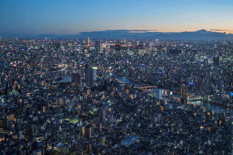 &copy; Reuters. 　１１月２０日、不動産経済研究所が発表した１０月の首都圏（１都３県）新築分譲マンション市場動向によると、発売は前年比４６．３％減の１４８６戸となった。写真は２０２１年８月